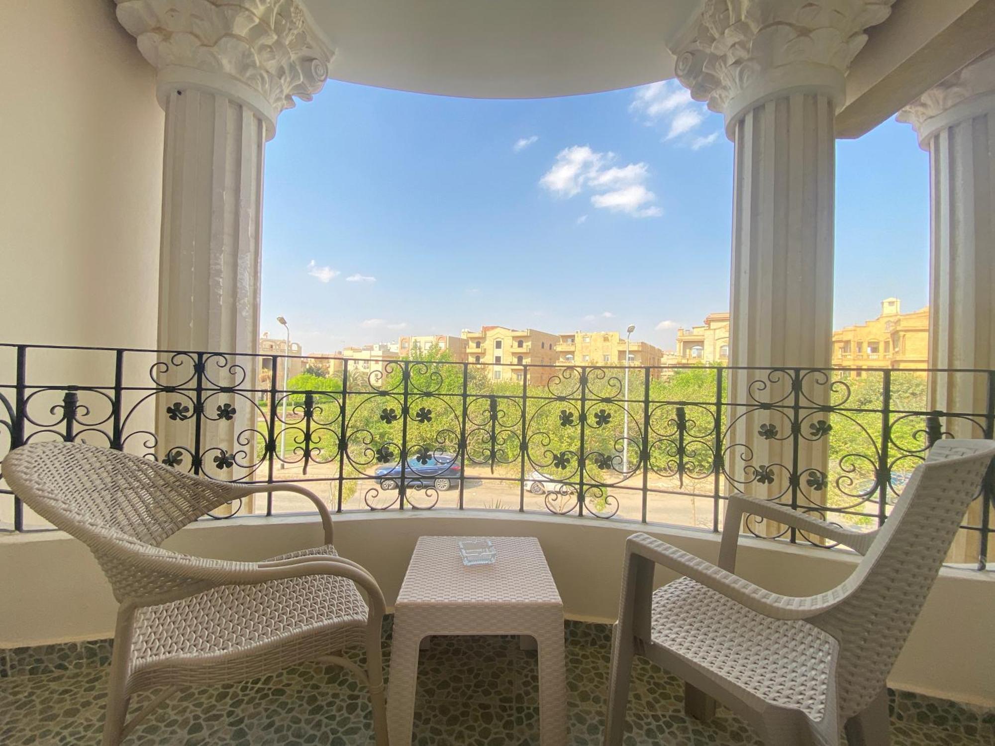 Comfortable 3br New Prime Spot Apartment *